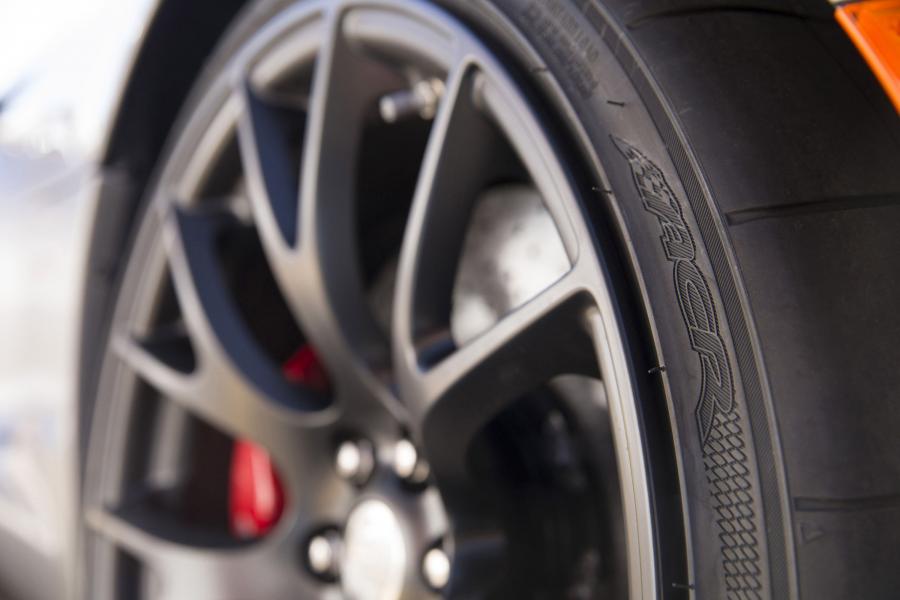 Колеса Dodge Viper ACR (VX) 2015 года  (фото 55 из 91)